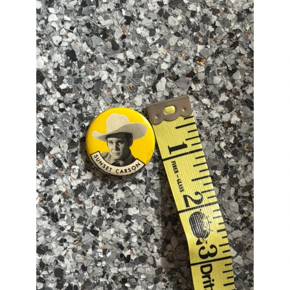 Vintage Sunset Carson‎ Cowboy Movie Star Pinback Button Yellow Western Republic